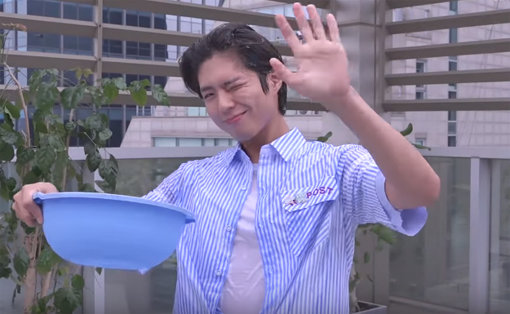 아이스버킷 챌린지 캠페인에 동참한 연기자 박보검. 사진출처｜블러썸엔터테인먼트 페이스북 영상 캡처