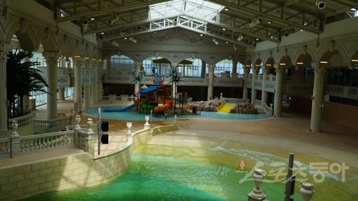 하이원 워터월드 실내시설 전경. 고한｜김재범 기자 oldfield@donga.com