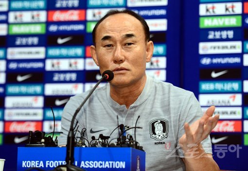 2018자카르타-팔렘방 아시안게임에 출전하는 남자 축구대표팀 김학범 감독이 31일 파주 축구국가대표팀트레이닝센터(NFC)에서 인터뷰를 하고 있다. 파주|김민성 기자 marineboy@donga.com