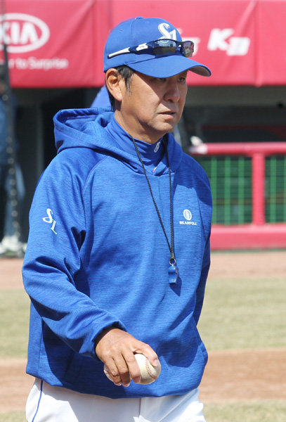 시라사카 코치. 사진제공|스포츠코리아