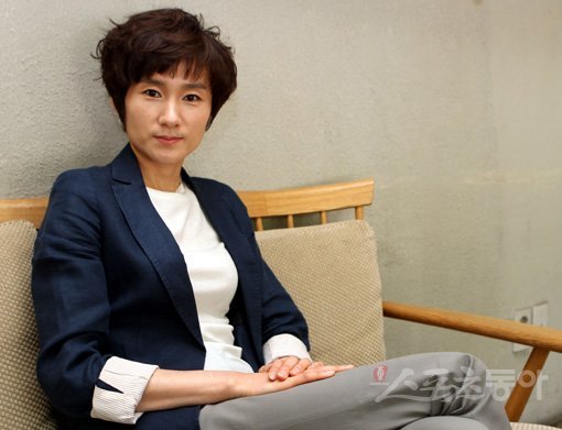 현정화 한국마사회탁구단 감독은 최초의 단일팀이었던 1991년 지바 세계탁구선수권대회 멤버다. 단일팀의 감동을 잊지 못하는 현 감독은 지속적인 교류의 중요성을 강조했다. 스포츠동아DB