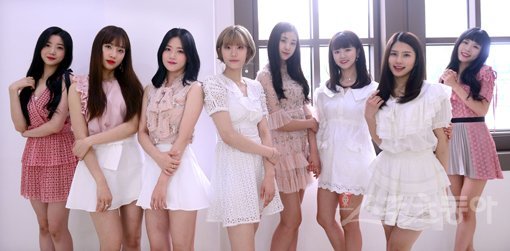 신인 걸그룹 네이처. 김종원 기자 won@donga.com