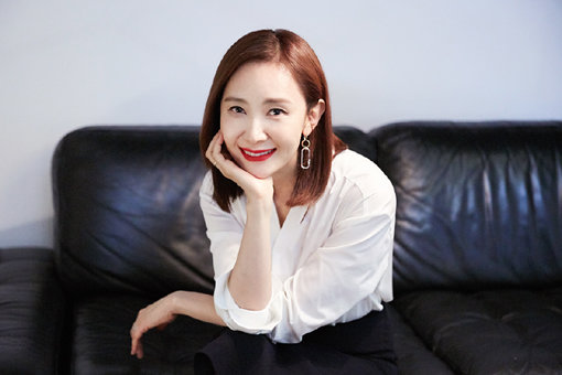 채시라는 철저한 자기 관리로 유명하다. 최근 3년 만에 출연한 드라마 ‘이별이 떠났다’도 그의 열정 덕분에 성공리에 막을 내렸다. 사진제공|씨제스엔터테인먼트