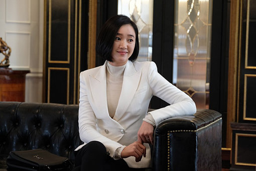 영화 ‘상류사회’의 한 장면. 사진제공｜롯데엔터테인먼트