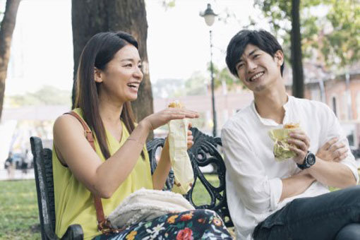 드라마 ‘투어리스트’의 오노 마치코(왼쪽)와 미우라 하루마. 사진제공｜TBS