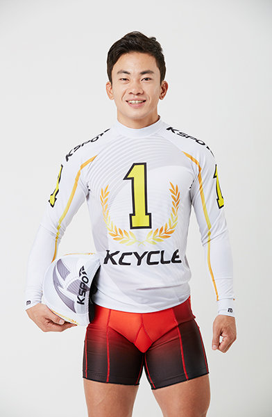 전체성적순위와 다승, 상금 모두 선두를 달리며 경륜 타이틀 3관왕을 노리고 있는 정종진이 문화체육관광부장관배 그랑프리에서도 상승세를 이어갈 수 있을 지 주목된다. 사진제공|국민체육진흥공단