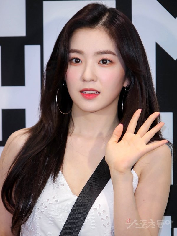 포토] 레드벨벳 아이린 '너무 예쁜 거 아니에요~?'｜스포츠동아