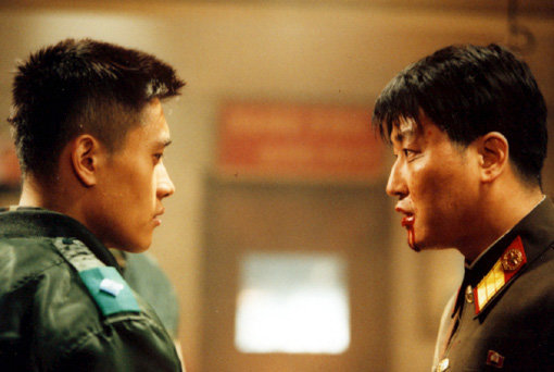 영화 ‘공동경비구역 JSA’의 한 장면. 사진제공|명필름