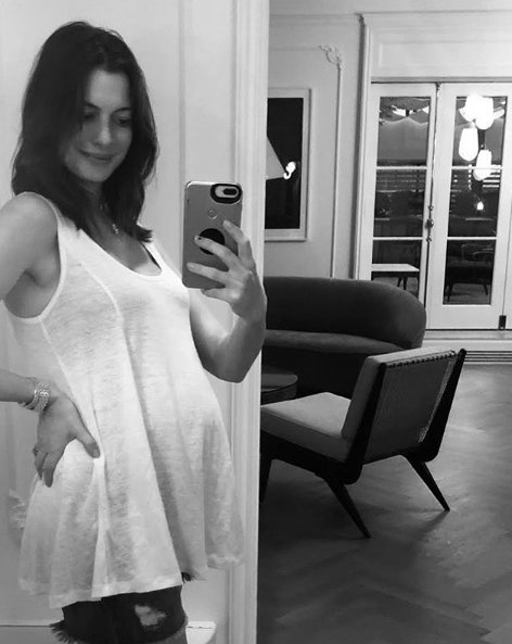 [DA:할리우드] 앤 해서웨이 임신 “힘들게 아이를 가졌다” 고백
