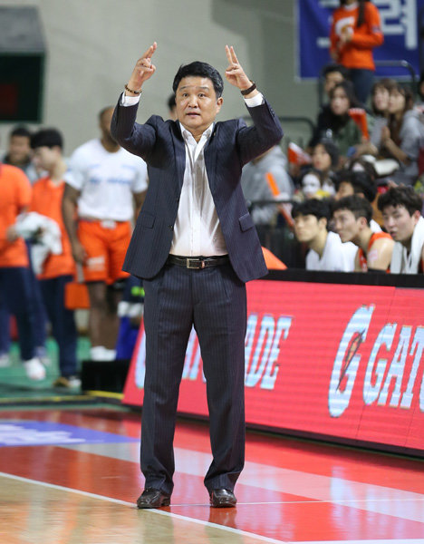 전자랜드 감독 유도훈. 사진제공｜KBL