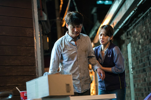 영화 ‘기도하는 남자’의 한 장면. 사진제공｜랠리버튼