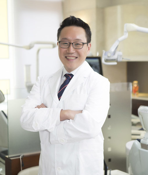 전강진 군포 도담치과 원장.