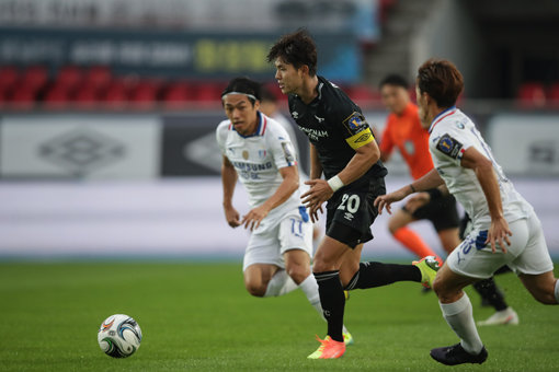 29일 열린 성남FC와 수원 삼성의 ‘2020 하나은행 FA컵’ 8강전. 사진제공｜대한축구협회