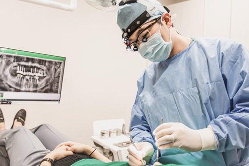 모란역 치과 나의특별한치과의원 곽홍재 원장