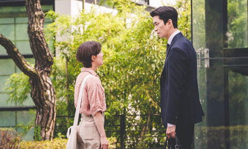 이수현 작가의 데뷔작 MBC ‘카이로스’의 한 장면. 사진제공|MBC