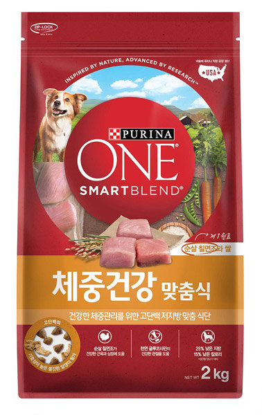 기호성과 영양을 동시에 갖춘 ‘퓨리나 원 체중건강 맞춤식’. 
사진제공 l 네슬레 퓨리나