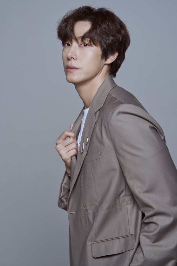 K-POP스타 출신 백지웅