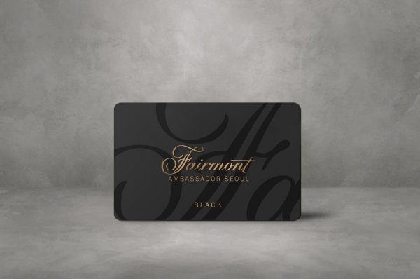 1박 1500만원인 펜트하우스 숙박권이 포함된 최상위 블랙 멤버십.연회비가 1000만원이다.