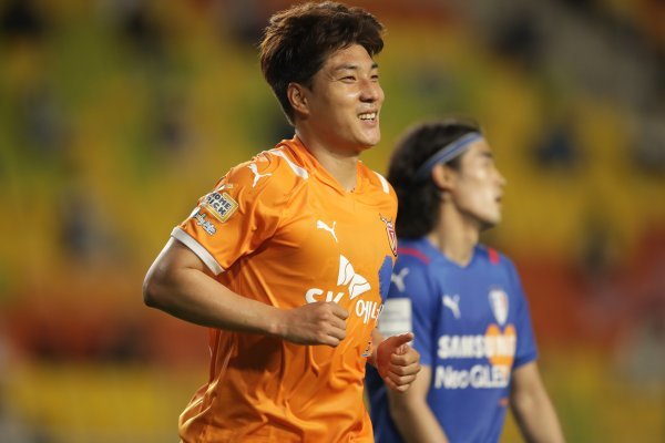 제주 유나이티드 최전방 공격수 주민규는 올해 K리그1에서 13골을 넣어 득점랭킹 2위를 달리고 있다. 그가 5년 만에 K리그1
토종 득점왕에 등극할지 주목된다. 최근 10년간 K리그1에서 득점왕을 차지한 국내선수는 2015년 김신욱과 2016년
정조국뿐이다. 사진제공|한국프로축구연맹