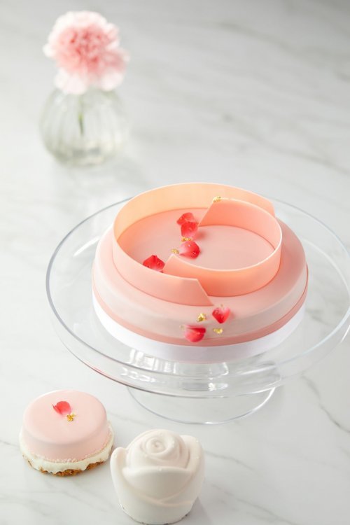 핑크 옥토버 프로모션의 핑크 무스 케이크