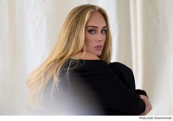 아델. 사진제공｜소니 뮤직 엔터테인먼트 코리아