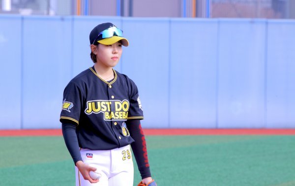 한국 여자야구의 대들보 역할을 하는 김라경은 여자야구팀 ‘저스트두베이스볼‘을 직접 창단하는 등 선수생활을 이어가기 위해 활발하게 활동하고 있다. 사진제공 | 김라경