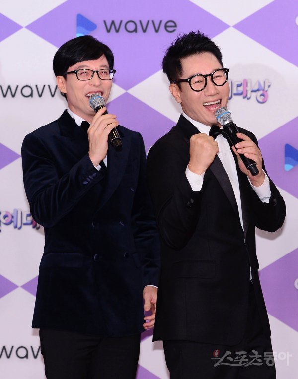 SBS ‘연예대상’의 유력 후보로 떠오른 유재석(왼쪽)과 지석진. 두 사람은 ‘런닝맨’을 통해 호흡을 맞추며 선의의 경쟁을 펼쳐왔다. 스포츠동아DB