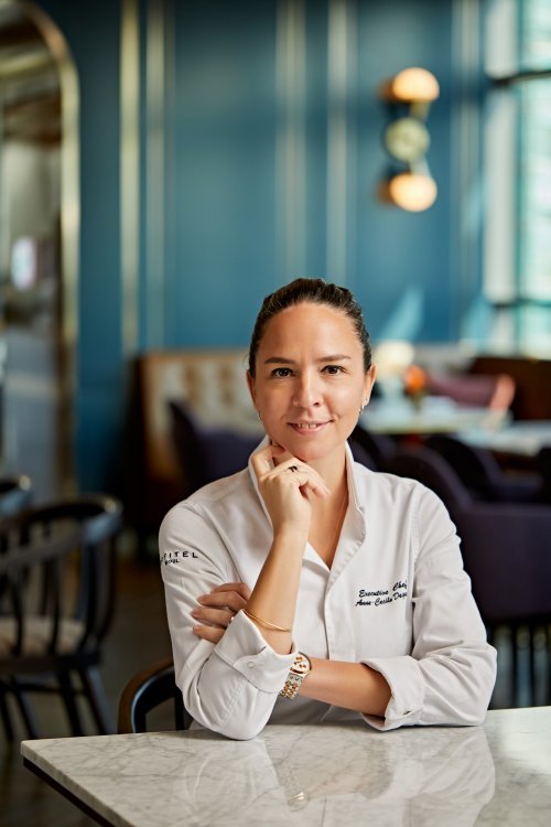 프렌치 쿠킹 클래스를 진행하는 안세실 드젠느 총괄셰프