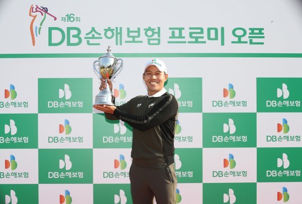 14일 개막하는 코리안투어 개막전 DB손해보험 프로미 오픈에서 대회 사상 최초로 2연패 및 2회 우승에 도전하는 ‘디펜딩 챔피언’ 문도엽. 사진제공 | KPGA