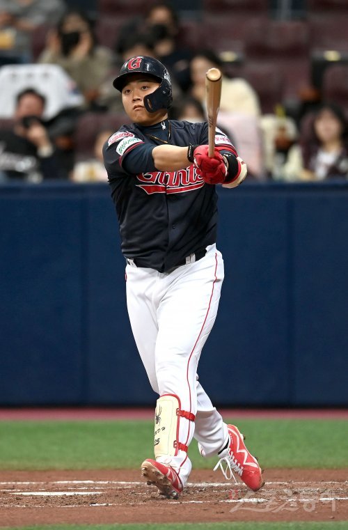 롯데 한동희. 스포츠동아DB