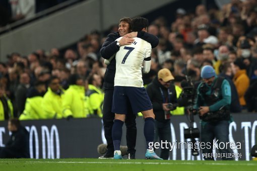 안토니오 콘테 감독-손흥민. 사진=게티이미지코리아