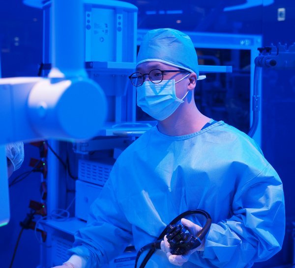 상현역 서울제일내과 김현수 대표원장. 대장내시결 시술 모습