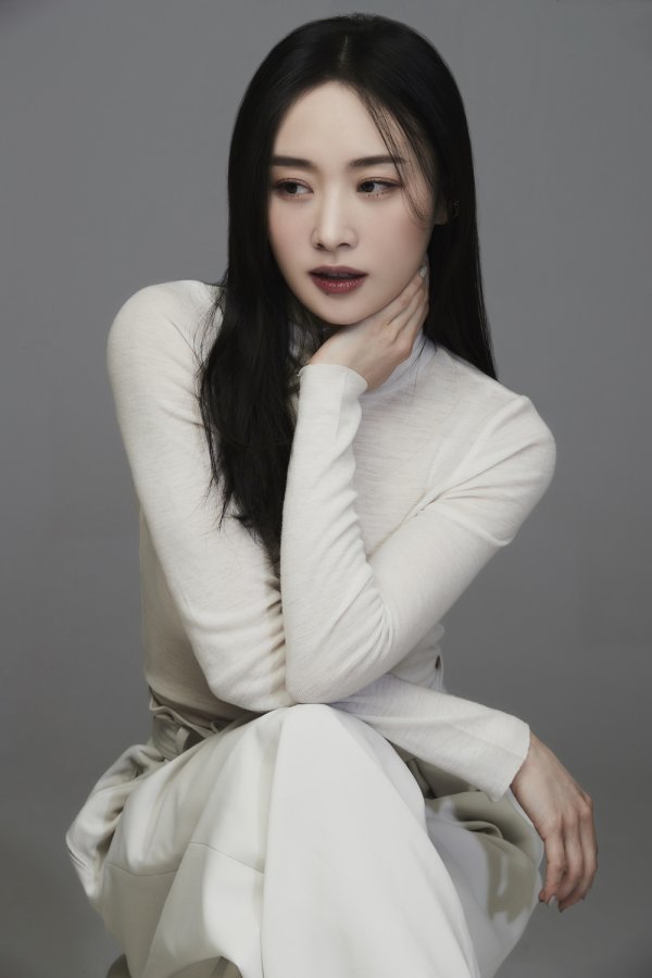 [사진 = JWK엔터테인먼트 제공]