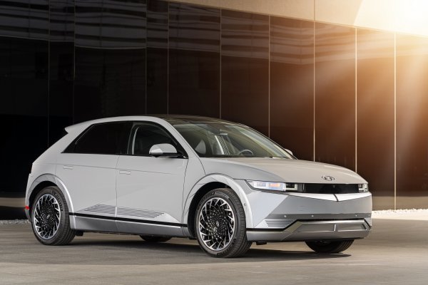 미국 자동차 전문지 ‘카앤드라이버’가 발표한 ‘2022 올해의 전기차’에 선정된 현대차 아이오닉5. 사진제공｜현대차