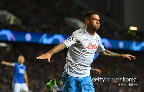 나폴리 마테오 폴리타노가 선제골을 넣은 후 기뻐하고 있다. 사진=게티이미지코리아.