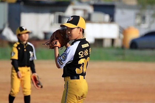 키움에 지명된 선린인터넷고 오상원. 초등학교 5학년 때 귀여운 투구 모습. 사진제공 | 대한유소년야구연맹