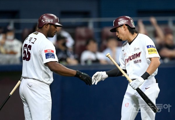 키움 이정후(오른쪽), 푸이그. 스포츠동아DB