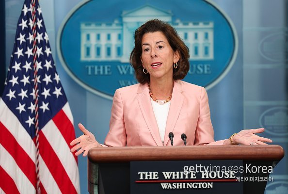 지난 달 백악관에서 반도체 지원법 관련 발언을 하고 있는 지나 러몬도 미국 상무장관. 사진=게티이미지코리아