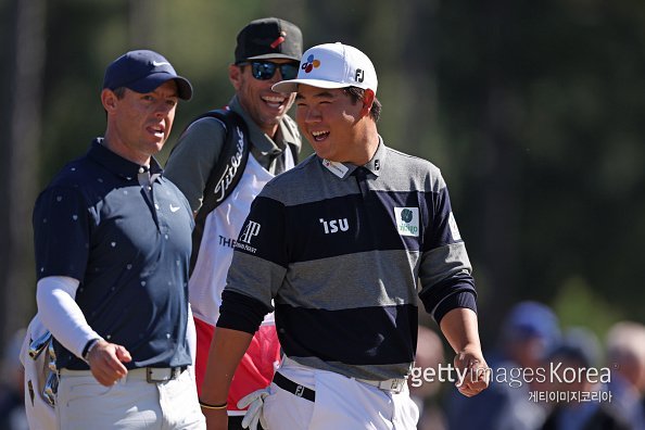 로리 매킬로이(왼쪽)와 김주형. 사진=게티이미지코리아