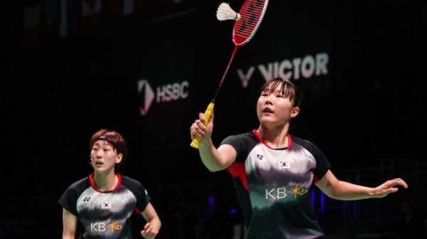 이소희(왼쪽), 백하나. 사진 | 세계배드민턴연맹(BWF) 홈페이지 캡처
