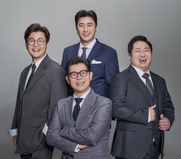 MBC 예능‘안정환의 히든 카타르’에 출연하는 방송인 김성주, 축구스타 안정환, 방송인 정형돈, 김용만(왼쪽부터 시계방향)이 카타르 월드컵의 열기를 담기 위해 조만간 카타르로 향한다. 사진제공|MBC