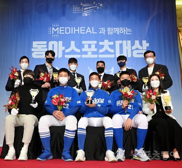 대한민국 스포츠를 빛낸 최고의 스타는 누구일까. 12월 5일 롯데호텔 서울 2층 크리스탈볼룸에서 열릴 ‘메디힐과 함께 하는 동아스포츠대상’에서 확인할 수 있다. 지난해 시상식을 빛낸 수상자들. 스포츠동아DB