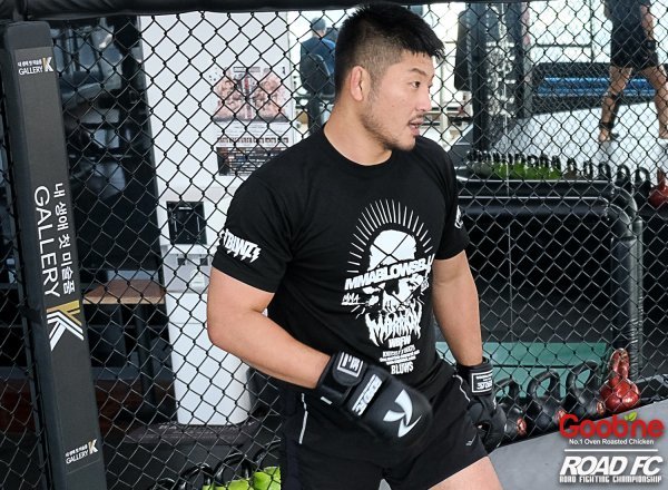 권아솔이 18일 굽네 로드FC 062 대회에서 열리는 나카무라 고지와 맞대결을 앞두고 훈련에 임하고 있다. 사진제공 | 로드FC