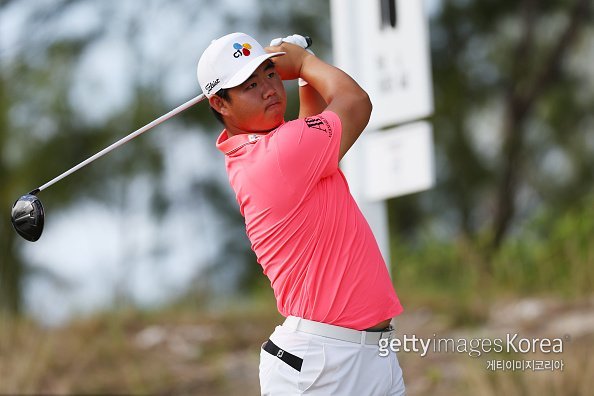 PGA 투어를 누비는 한국의 스타 플레이어 김주형(사진)과 임성재가 12월 2일(한국시간) 바하마 올버니 골프장에서 개막하는 별들의 무대 ‘히어로 월드 챌린지’에 나란히 출격한다. 사진=게티이미지코리아