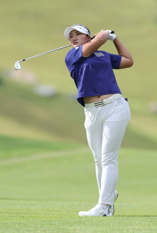 내년 미국 진출을 노리는 KLPGA 통산 5승의 유해란이 LPGA 투어 퀄리파잉 시리즈 7라운드에서 선두에 올랐다. 사진제공|KLPGA