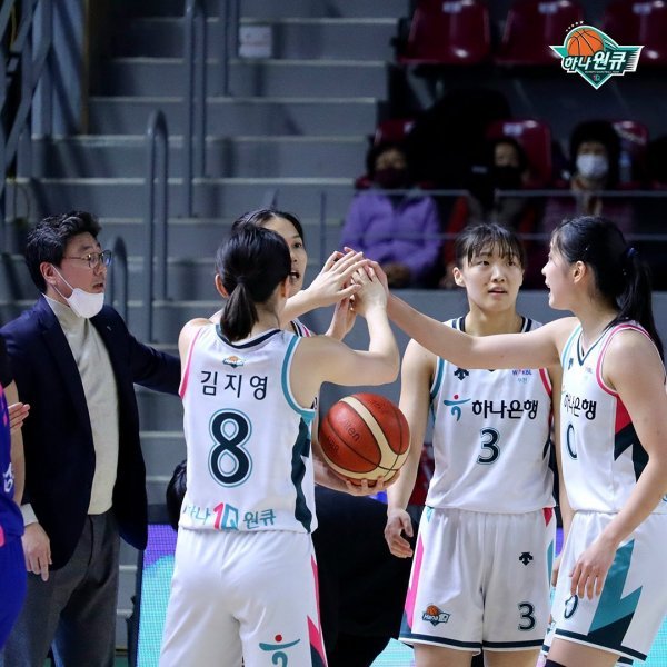 사진출처 | 부천 하나원큐 농구단 SNS