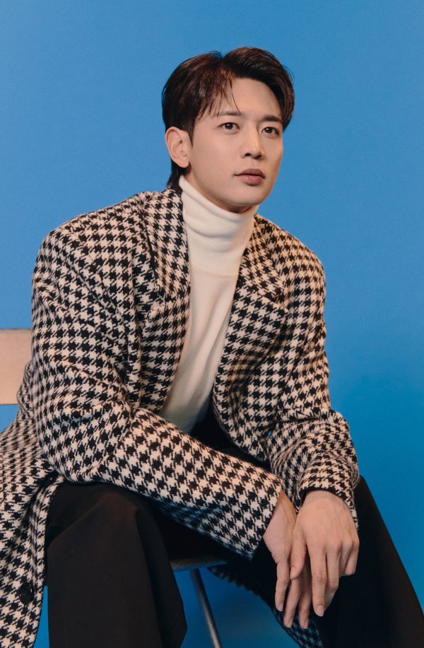 넷플릭스 오리지널 시리즈 ‘더 패뷸러스’의 주역 최민호는 “내년에는 소속 그룹 샤이니의 데뷔 15주년을 맞아 정규 앨범을 발매할 생각”이라며 “벌써부터 멤버들과 머리를 맞대고 아이디어를 나누는 중이다”고 밝혔다. 사진제공|넷플릭스