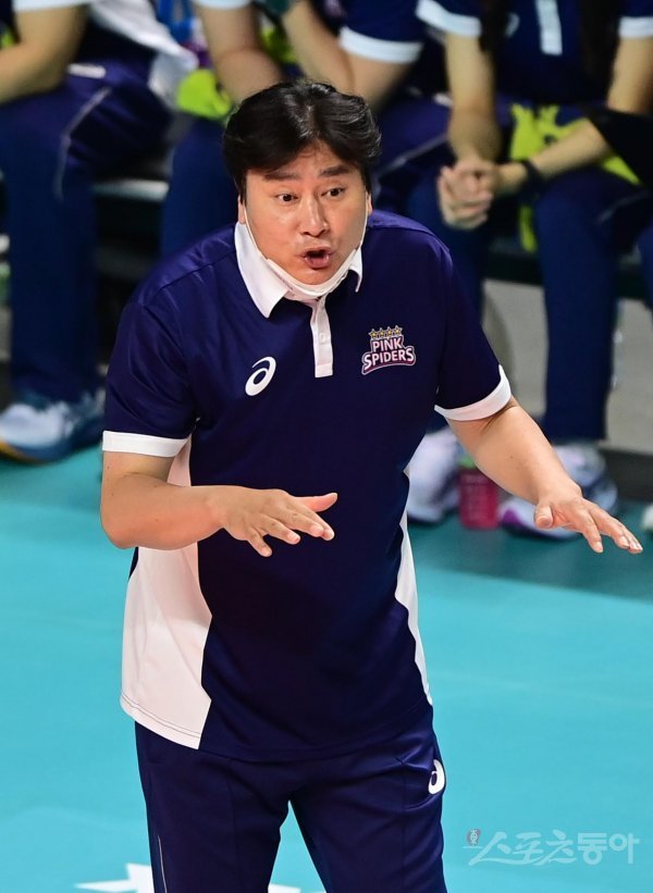 사퇴한 흥국생명 권순찬 감독. 스포츠동아DB