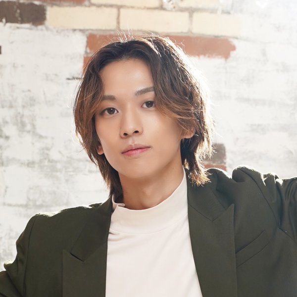 요시타카 시온(吉高志音)