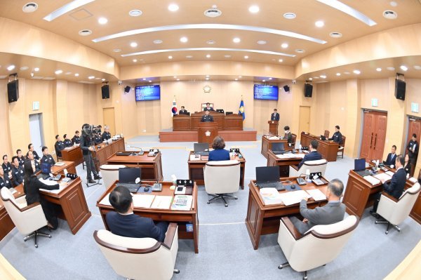 청송군의회, 2023년 새해 첫 임시회 개회. 사진제공 | 청송군의회